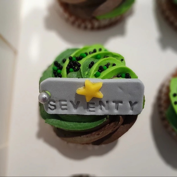 Ginger spice cupcakes with lemon vanilla buttercream